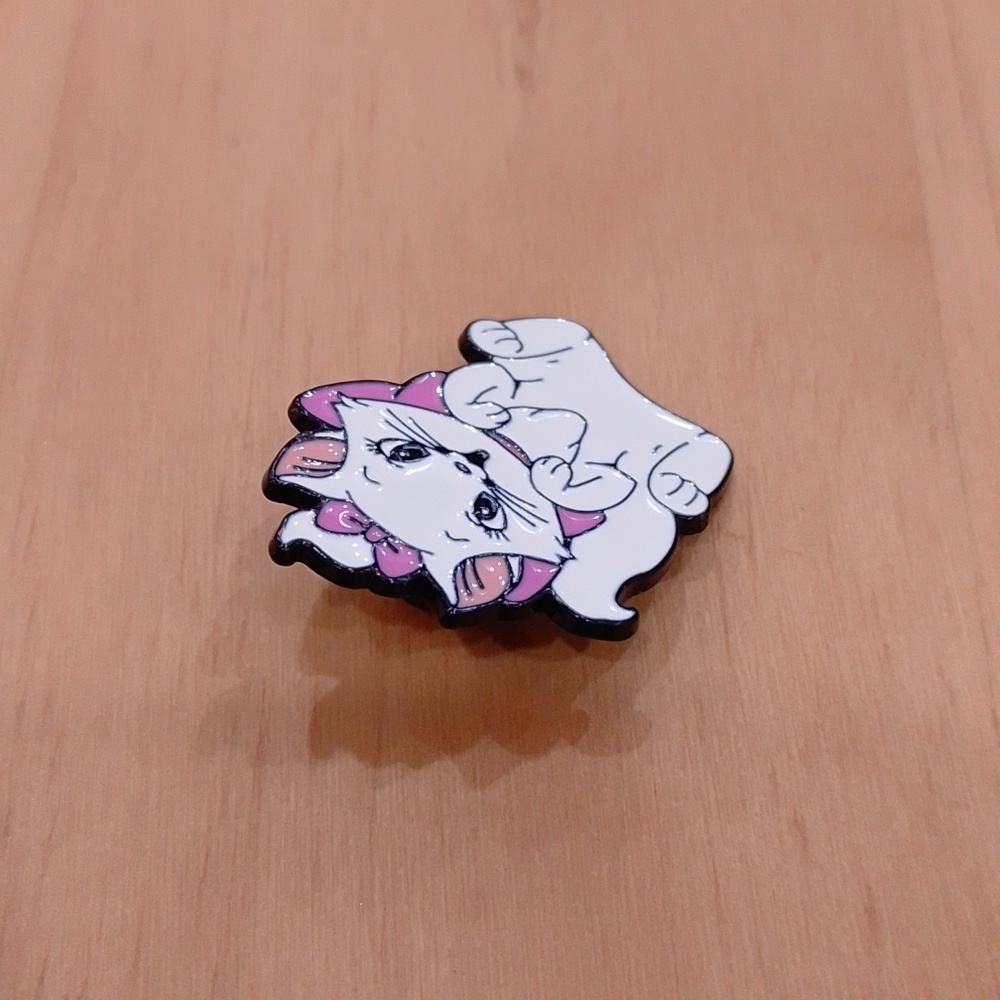 🆕 Disney The Aristocats Marie Cat Enamel Pin Brooch - Picture 5 of 9